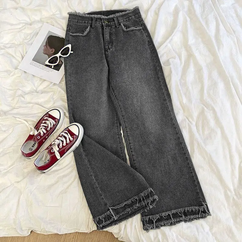 Jeans larghi bianchi stile coreano Donna Primavera Estate Vita alta Pantaloni a gamba larga con bordo grezzo Pantaloni lunghi in denim sottile tutto abbinato