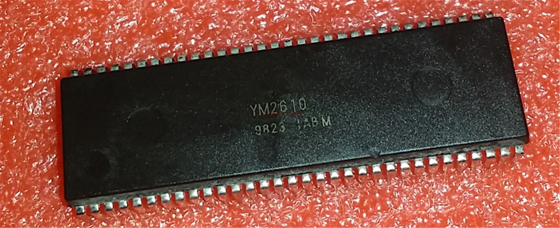 1pcs/lot YM2608B YM2610B YM2610 YM2608 DIP-64 In Stock