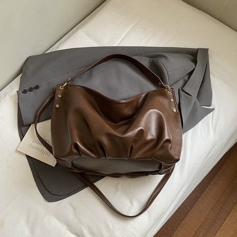 

Waxed Leather Women's Tote Bag 2026 Spring New Large Capacity Casual Crossbody Bag Fashion Zipper Versatile Soft Underarm Bag