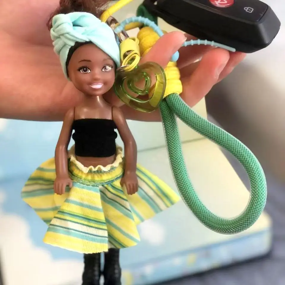 

Креативный новый милый кулон-подвеска в виде куклы с высокой прической и юбкой, персонализированный, ручной работы, брелок для сумки, аксессуары для сумок