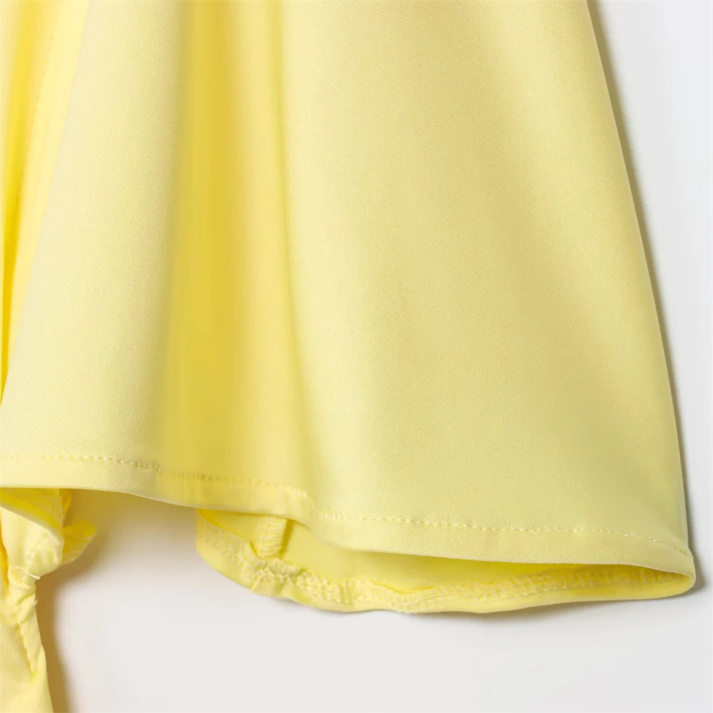 Novo vestido feminino elegante e sexy com decoração em camadas sem costas e manga curta com fenda lateral vestido MIDI