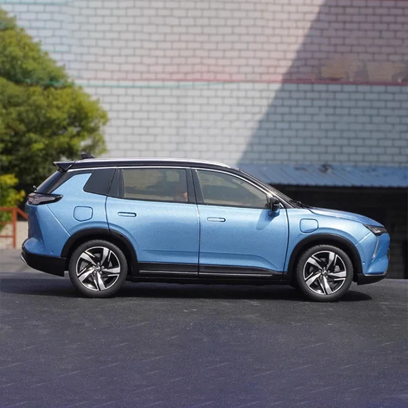 High Simulation 1:18 WELTMEISTER WM W6 Electric SUV Diecast Model For Collection Decoration Toy Gift Souvenir Display