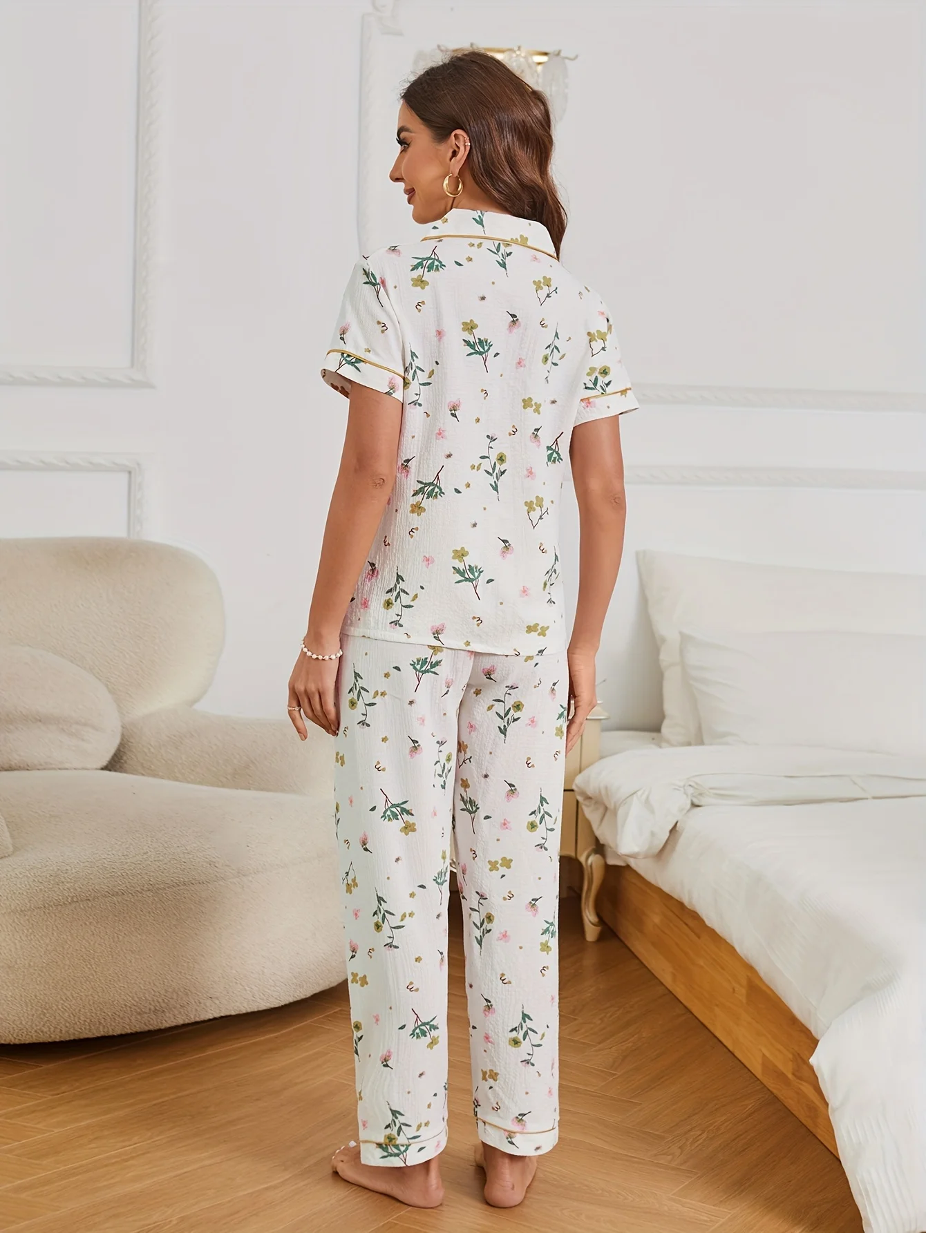 Floral Print Textured Pajama Set Casual Short Sleeve Buttons Lapel Top & Elastic Pants Women\'s Sleepwear