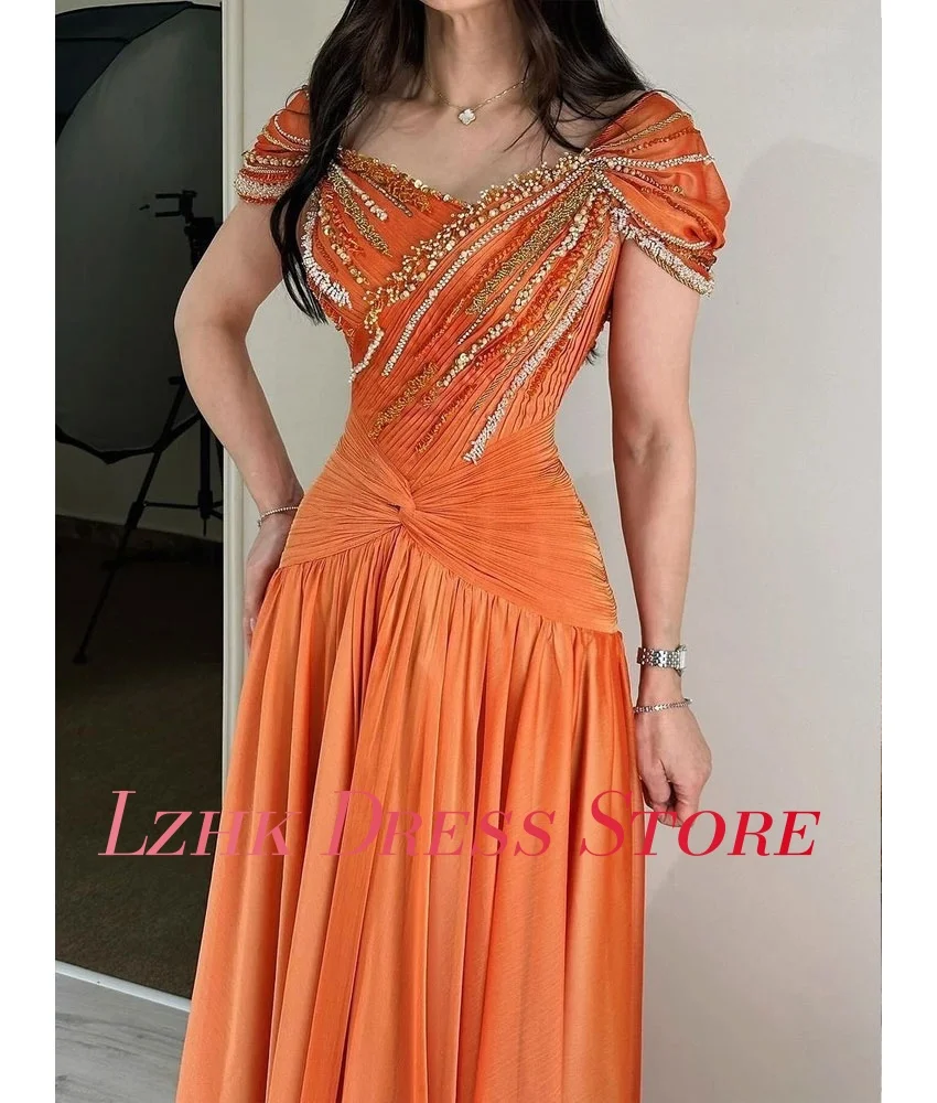 Vestido de noche personalizado de gasa de alta calidad, corte en A, hombros descubiertos, cuentas con lentejuelas y perlas, delicados vestidos de graduación con cuello en V