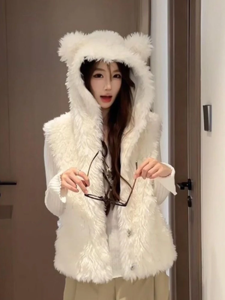 

Lovely New Winter Women Vest All-match Bear Hoody Women Clothing Fluffy Small Fellow Age Reduction Fresh Tees