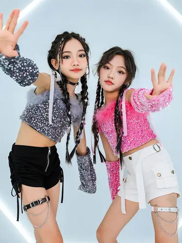 Imagen 1 del producto Traje de Jazz con lentejuelas rosas para niñas, traje de escenario de Hip Hop, pantalones cortos blancos y negros, ropa de moda con purpurina para chico Kpop, traje de actuación de baile