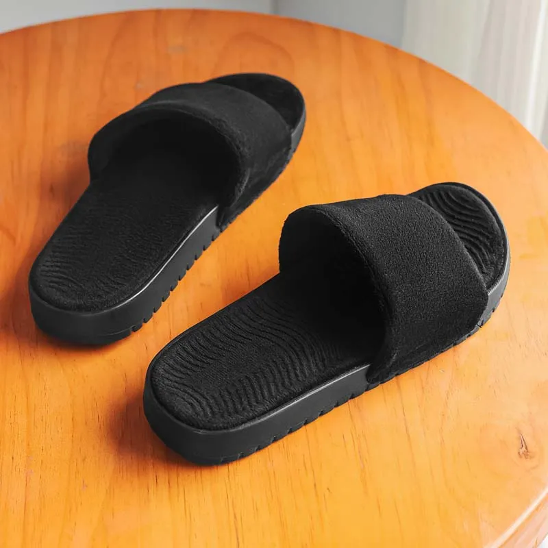 Men Summer Slide Sandals Soft Velvet Upper Wavy Molded Footbed Cozy House Slippers Thick Flat Sole Indoor Lounge Shoes