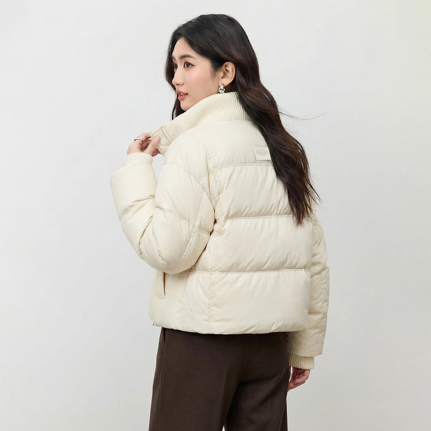 SENTUBILA Women's Loose Parkas 2026 Fashion Knitted Neck Sleeve Side Drawstring Quilted Coat Winter Warm Outerwears W54MB6317