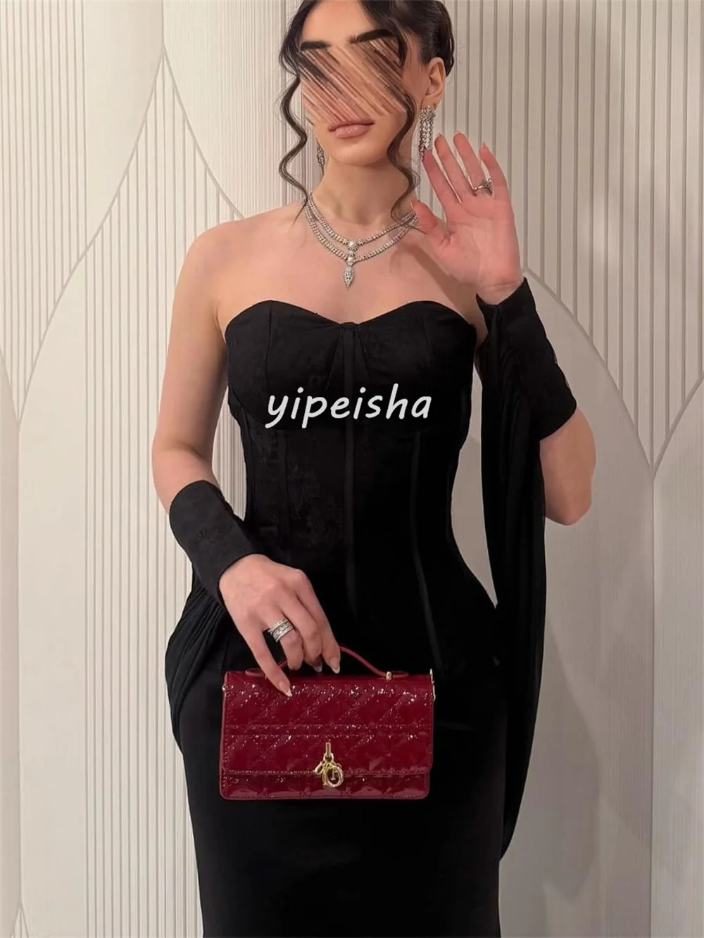 تخصيص الأحجام البسيطة المتاحة الطية حورية البحر فساتين طويلة حمالة فساتين مناسبة مخصصة عالية الجودة النمط الصيني