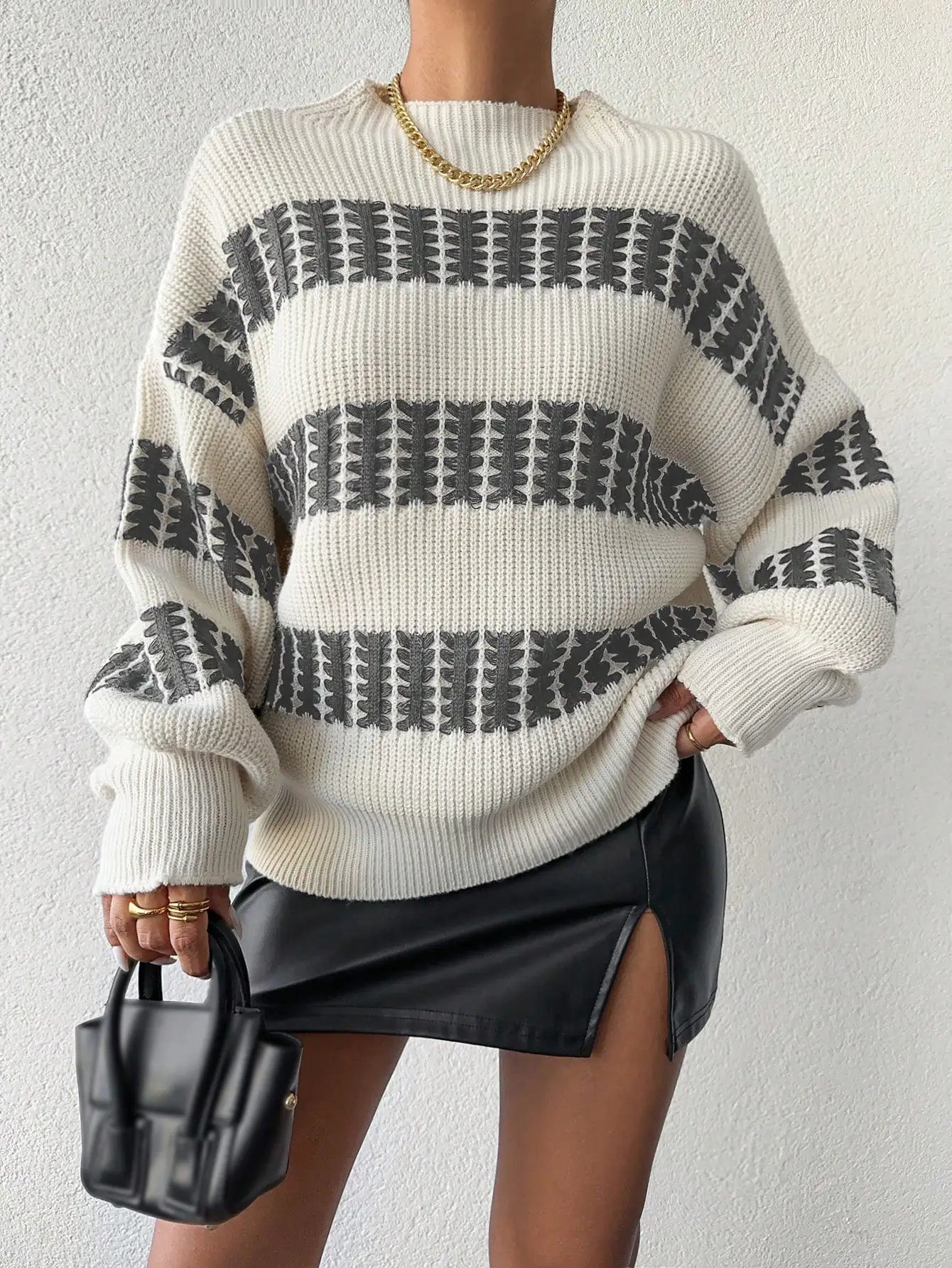 

Women's White Gray Patterned Mock Neck Knit Sweater Oversized Casual Long Sleeve Loose-Fit Pullover