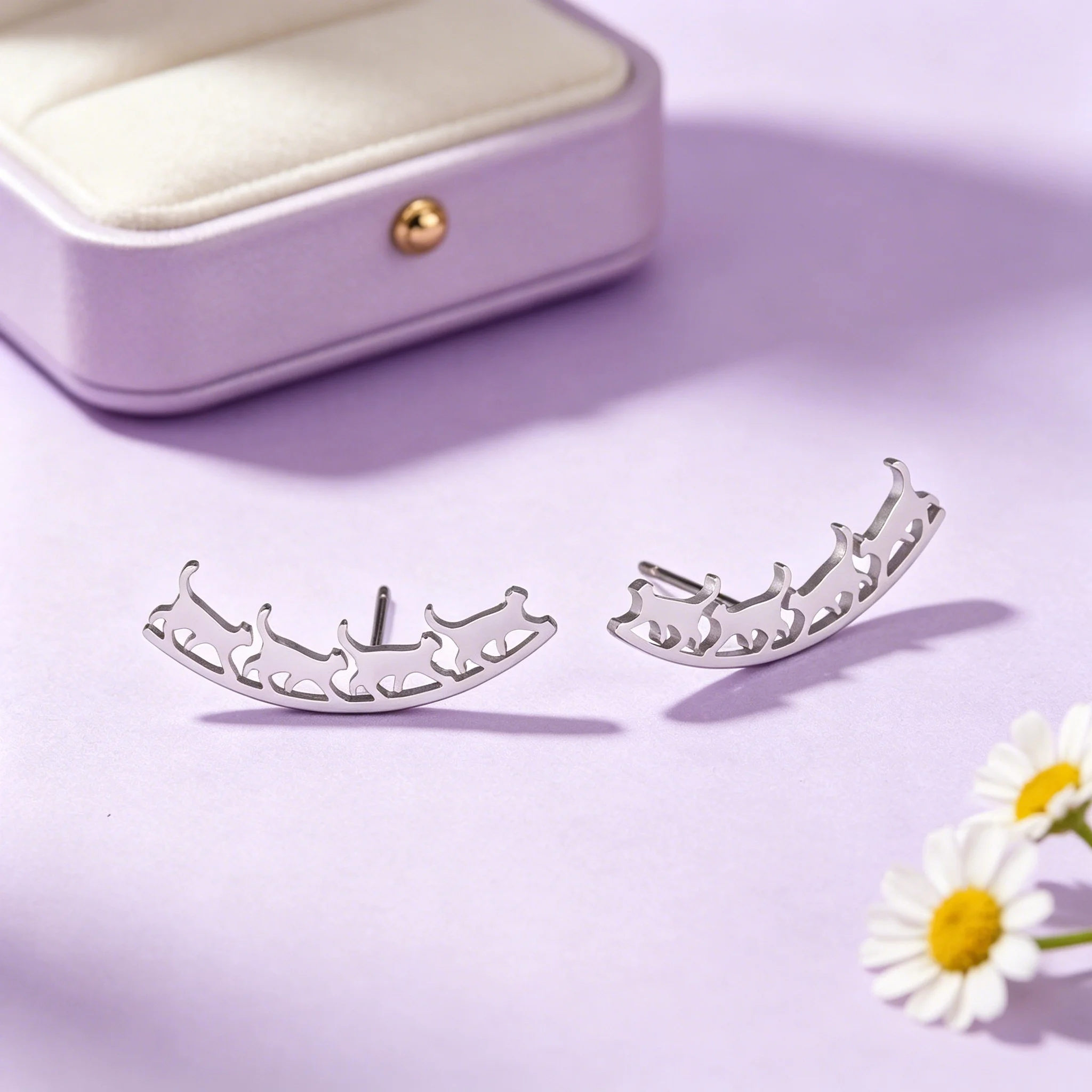 Four Kittens Walking on Steel Wire Ear Studs Dog Cats Animal Paw Prints Ear Studs for Ladies Animal Paw Prints Jewelry