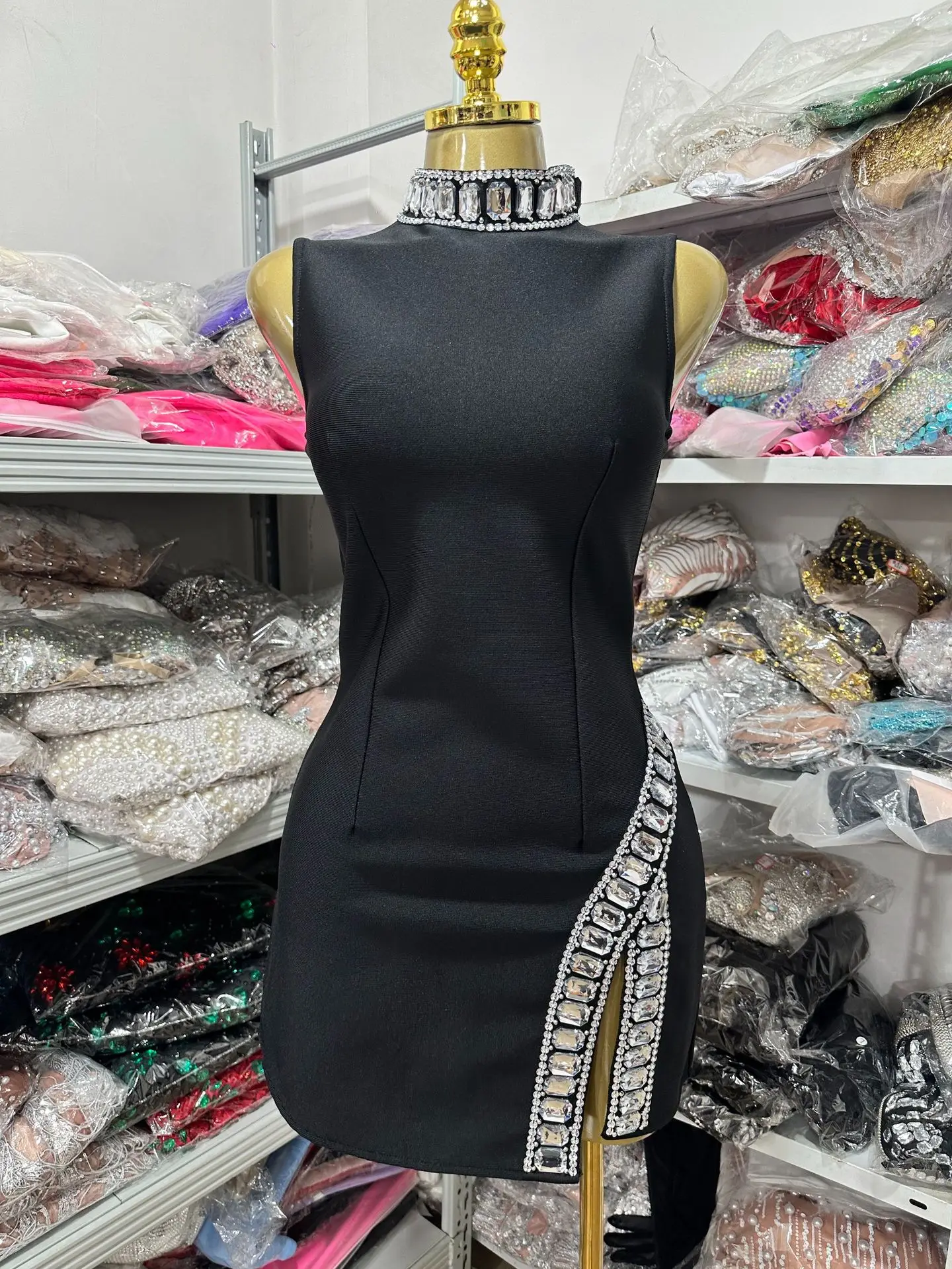 

2025 Women Summer New Sleeveless Crystal Turtleneck Bodycon Mini Asymmetric Bandage Dress High Street Evening Club Party Dresses