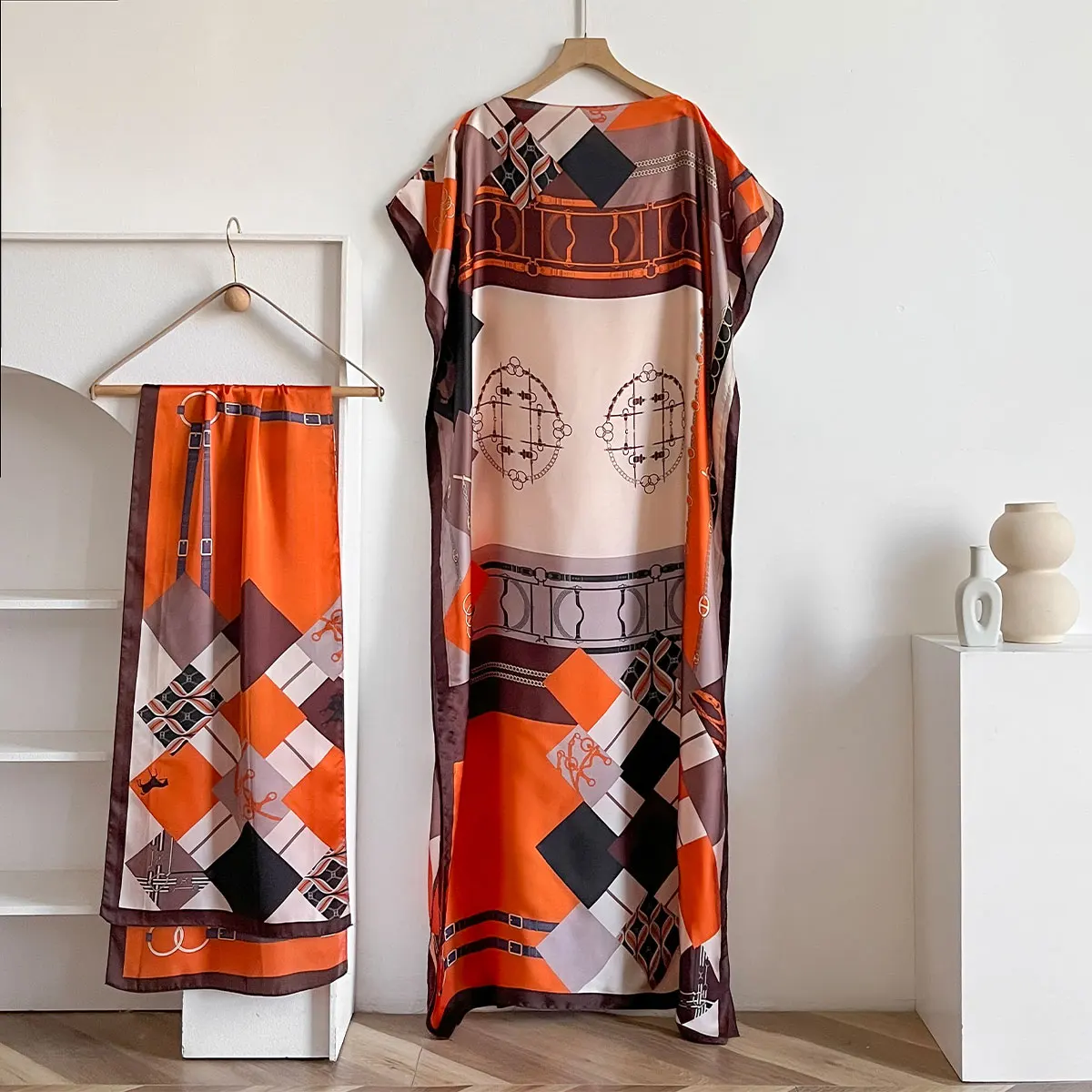 New 2025 Dubai Abaya For Women Summer Short Sleeve Cotton Dress Gold Stamping Loose Lady Maxi Islam African Dress With Big Scarf - view 3