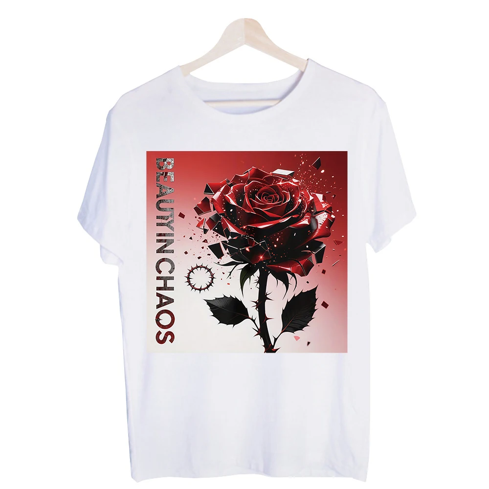 Men's Red Rose Shattered Glass Graphic Tee, Short Sleeve Crew Neck Shirt for Casual Streetwear and Daily Outfits