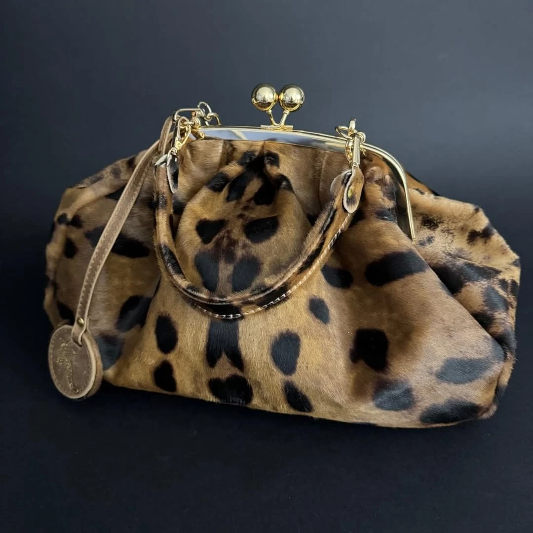 LOST IN VINTAGE Suede Leopard Brwon Pattern Fabric Bag Clutch Metal Frame Kiss Lock and Metal Handle Purse Clutchs 34x23x11cm