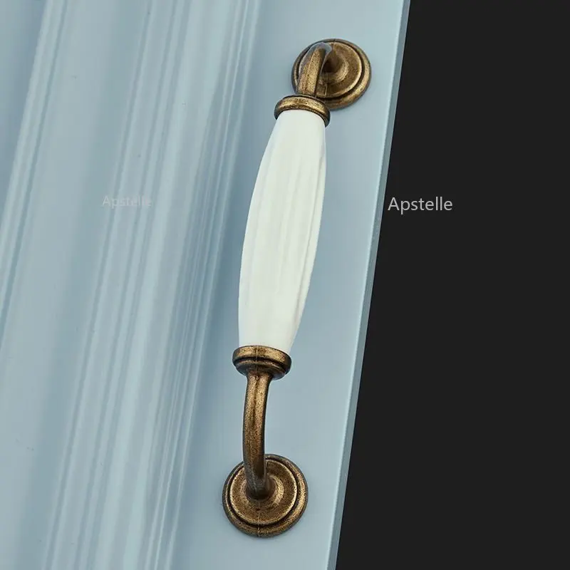 Simple European Fur…