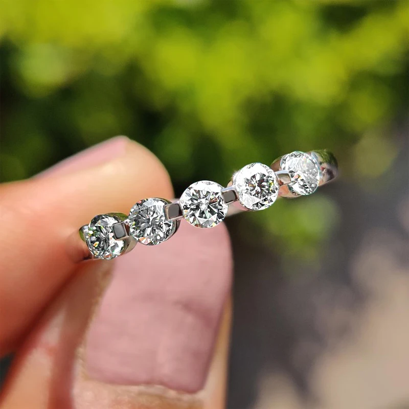 

IOGOU Five-stone 3mm D Color Moissanite Wedding Band Ring 925 Sterling Silver Original for Women Engagement Charm Fine Jewelry