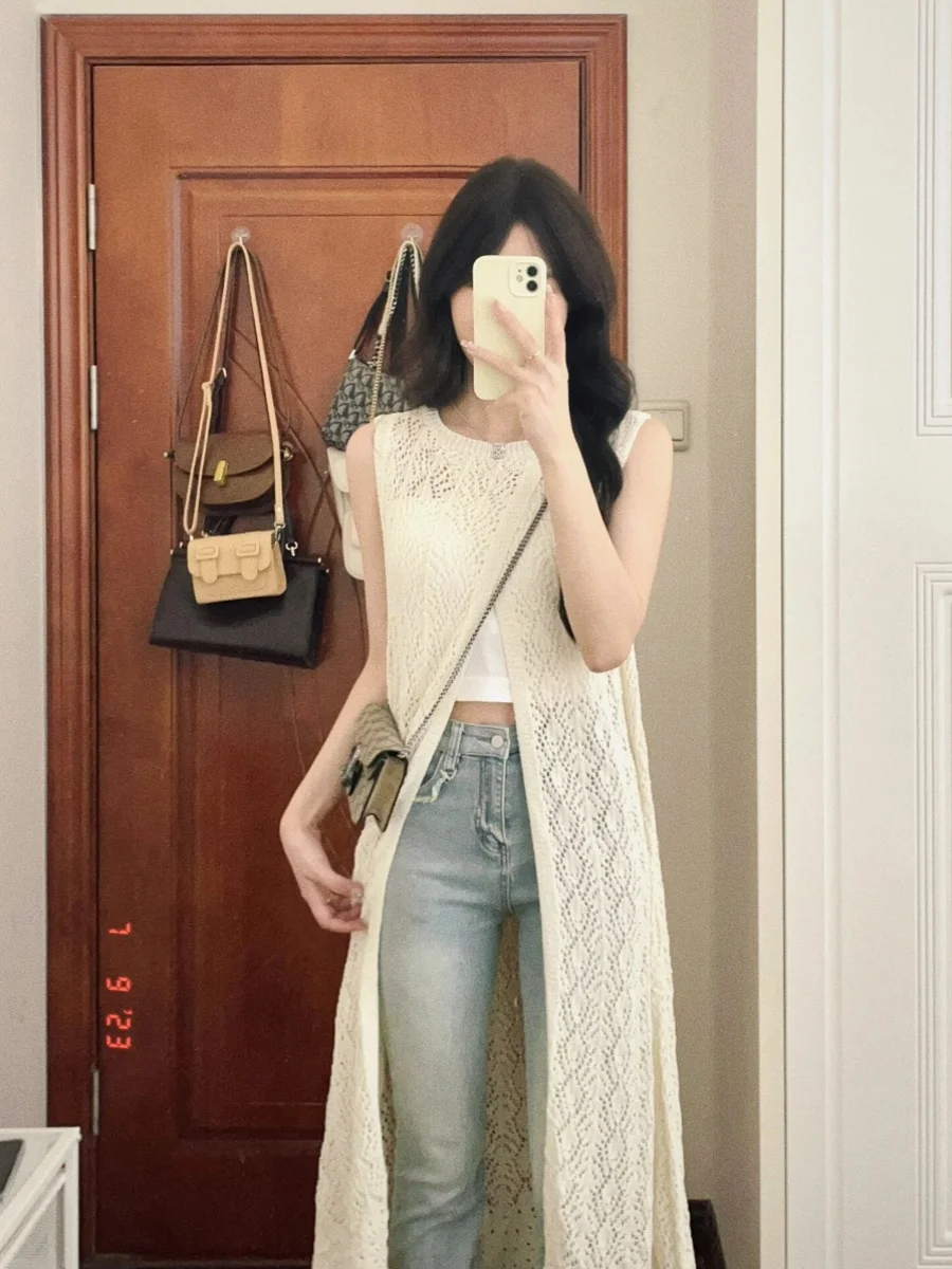 Vestido de malha f para férias de verão, soltinho, sem mangas, estilo colete, com recorte vazado, bordado, costas aber...