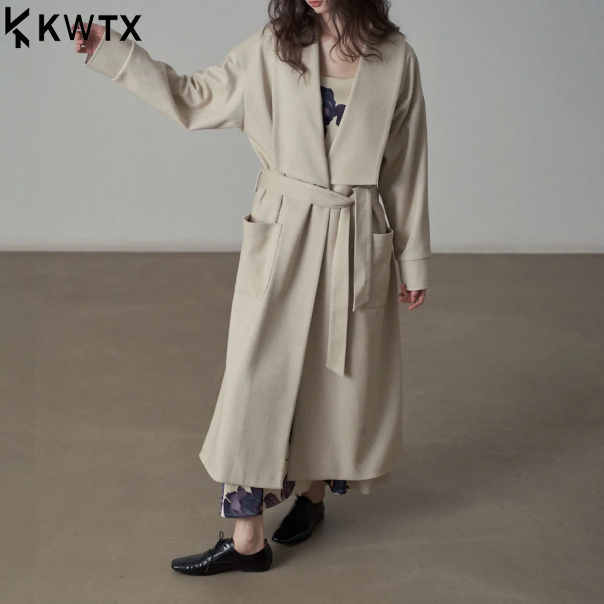 

KWTX 2025 Новый женский плащ на одной пуговице с поясом, длинное пальто, элегантное повседневное осенне-зимнее пальто с лацканами, уличная мода, шик