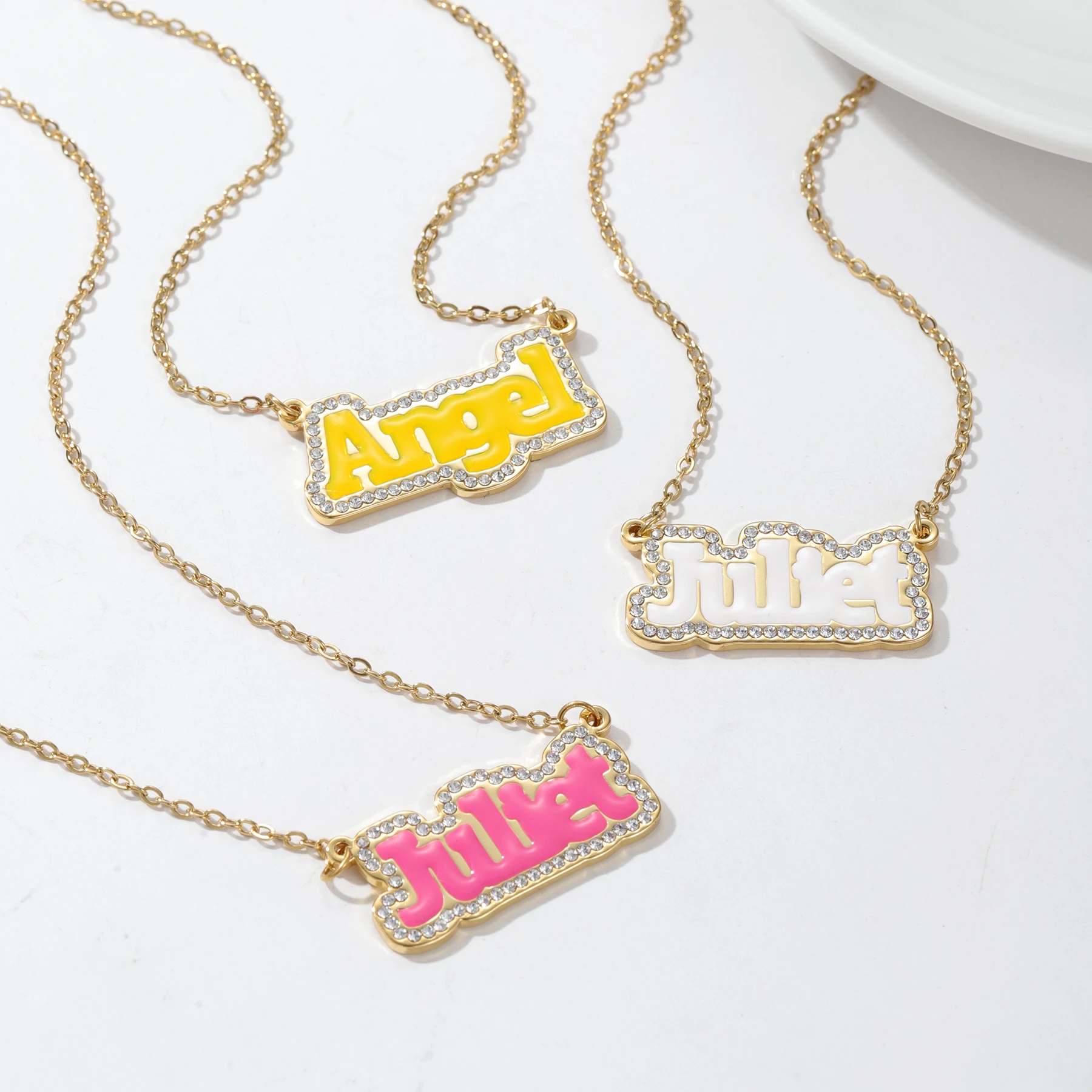 Dascusto Personalisierte Namens-Kristallanhänger-Halskette, bunter Blasenbuchstaben-Schmuckanhänger, Damengeschenk, individueller exquisiter Schmuck, Geschenke – Detail 2