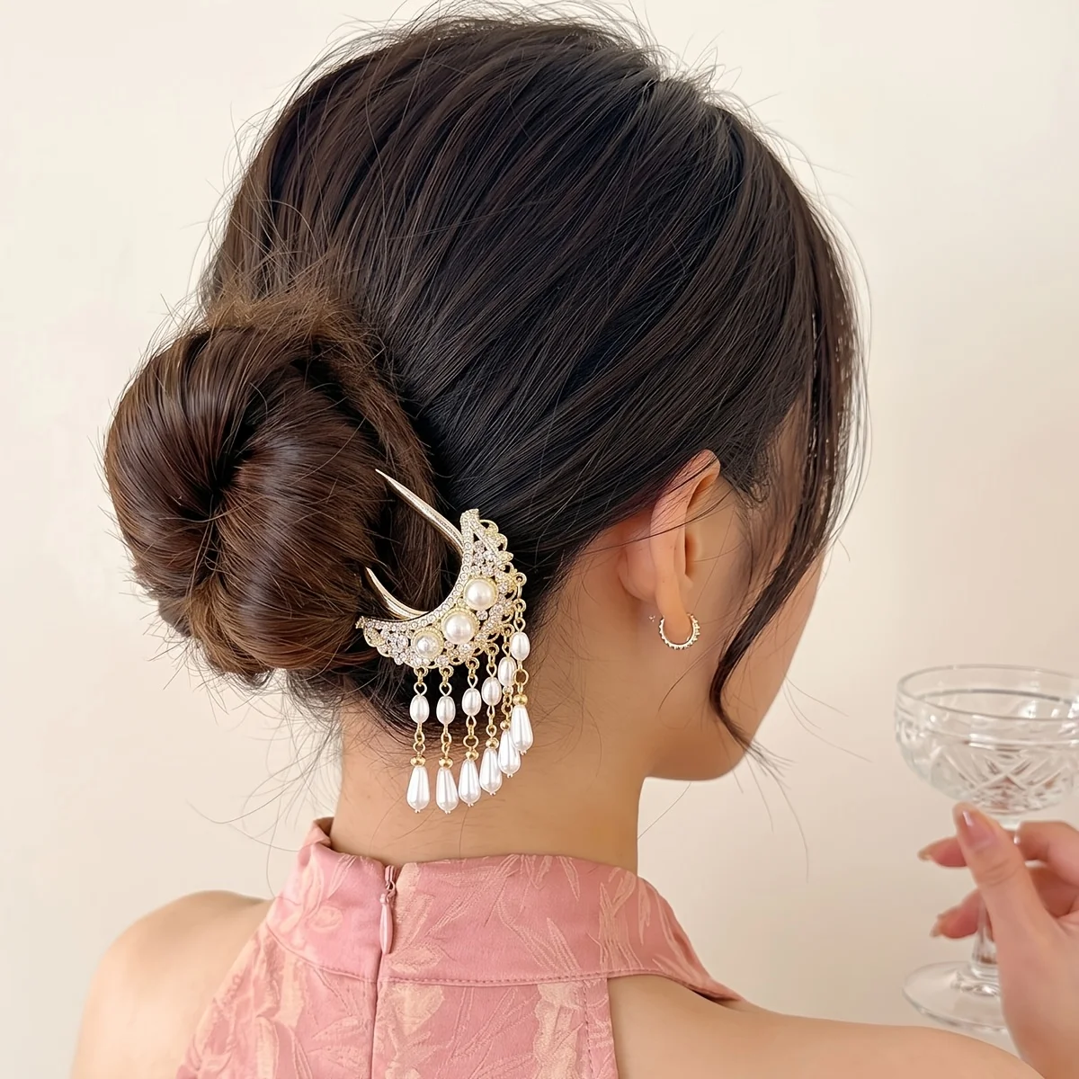 

1 piece crescent tassel u-shaped hairpin women's cheongsam Hanfu headdress antique new Chinese metal disc hairpin headdress