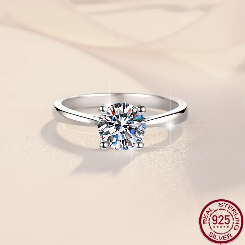 

New classic four-claw moissanite ring for women, simple plated white pt950s925 pure silver ring, wedding jewelry