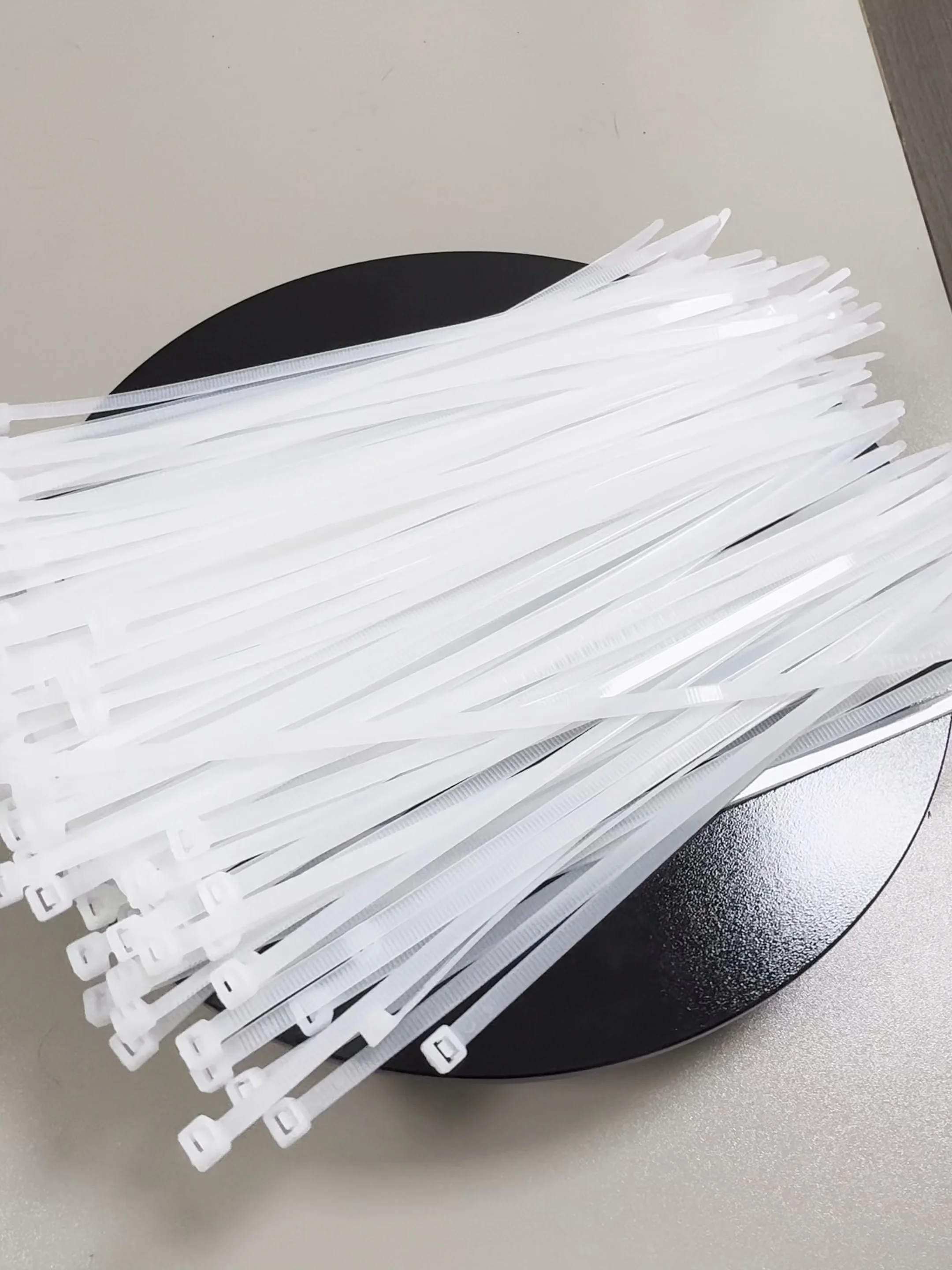 Self-locking plastic nylon tie 100 PCS black 3X100cable tie fastening ring4X200 cable tie zip wraps strap nylon cable tie set