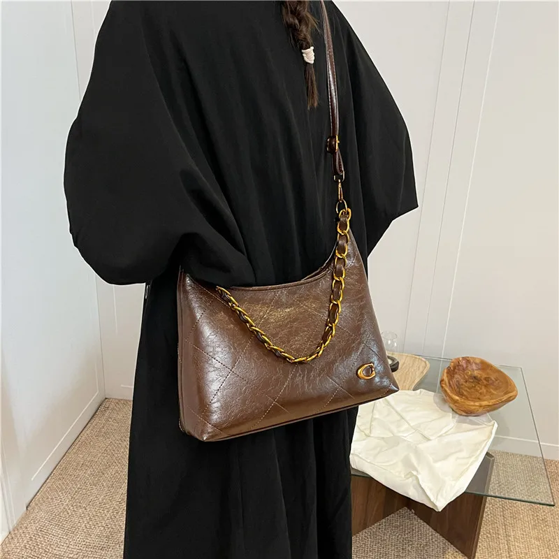 New vintage versatile handbag with underarm chain strap, crossbody bag, shoulder bag, best-selling large capacity