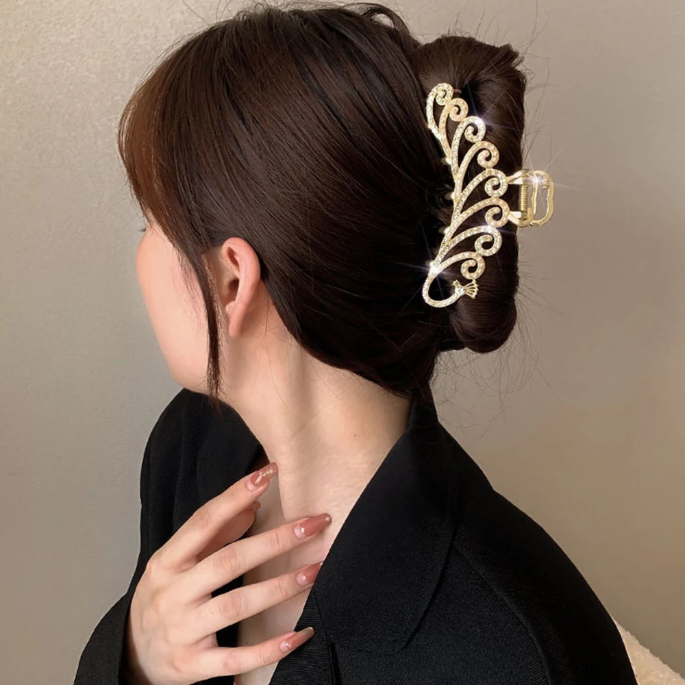 2023 New Elegant Gold Hollow Geometric Metal Hair Claw Vintage Hair Clips For Women Barrette Hairpin Hair Crab Hair Accessories