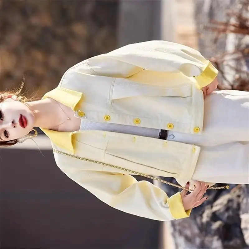 

Модная джинсовая куртка с цветными блоками для женщин, весенне-осенняя одежда, новинка 2026, женское короткое джинсовое пальто в студенческом стиле, топ женский