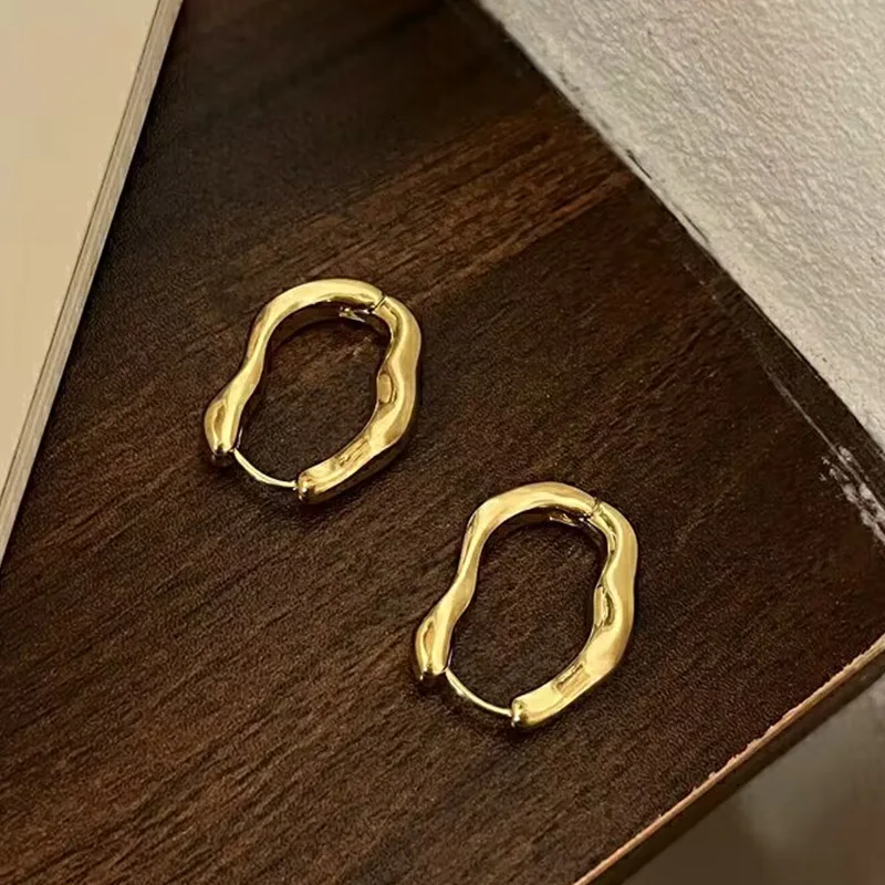 HUANZHI Irregular Geometric Line Hoop Earring for Women Girls Simple Punk Personality Gold Color Ear Buckle Jewerly