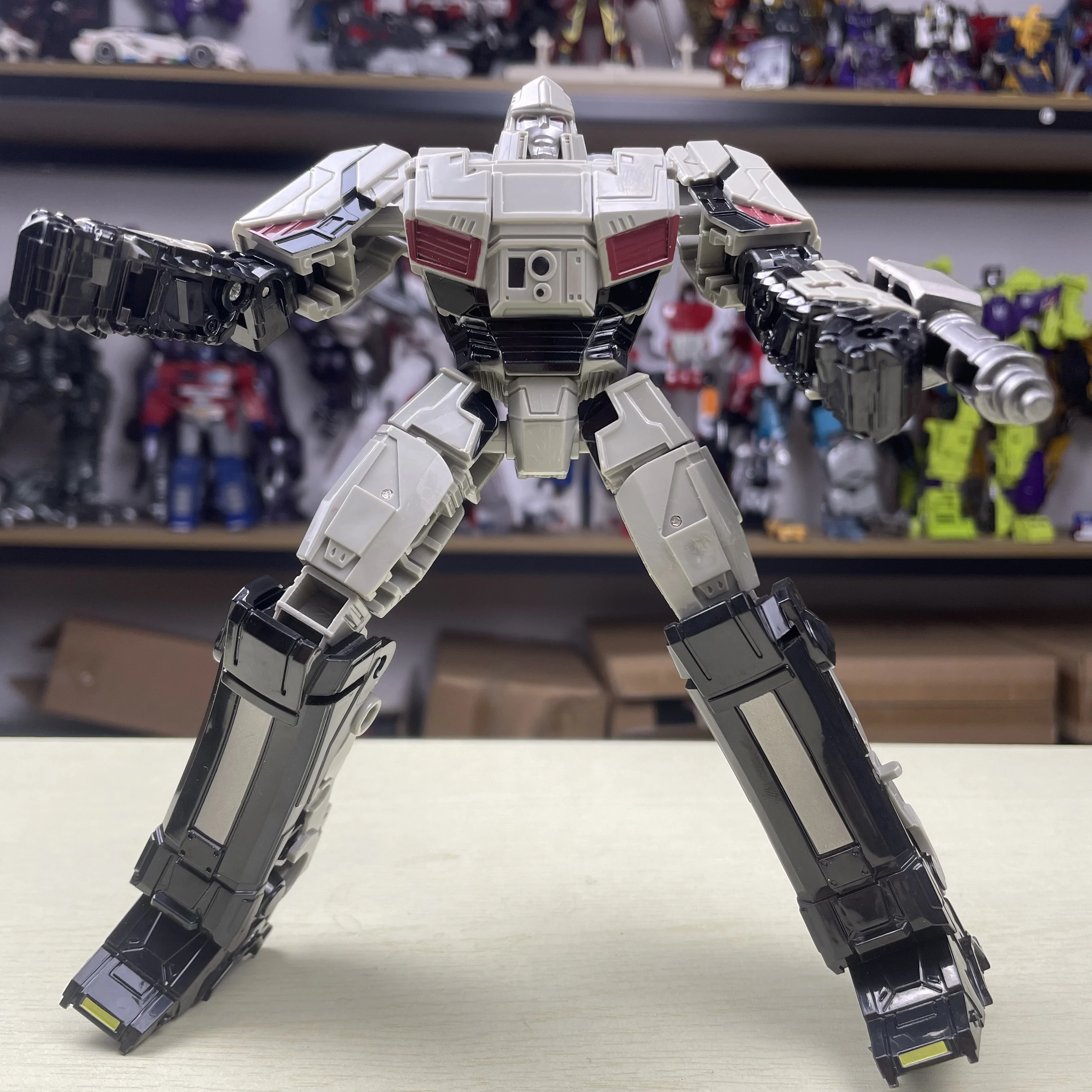 JINGKE JK13 รุ่น Transformation One MG ถังประกอบ Action Figure รุ่นภาพยนตร์คอลเลกชันของเล่น 21 ซม