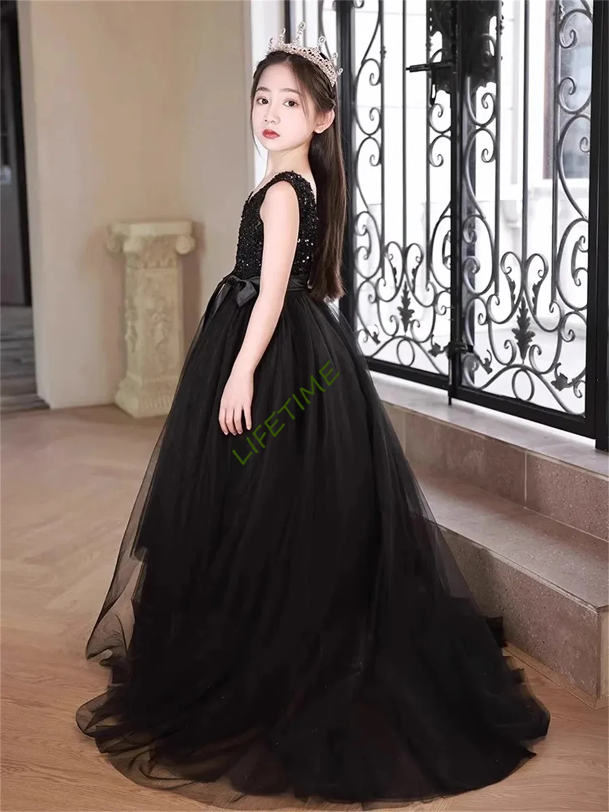 Black V Neck Baby Flower Girl Dresses Sequins Tulle Children Wedding Birthday Prom Party Gowns