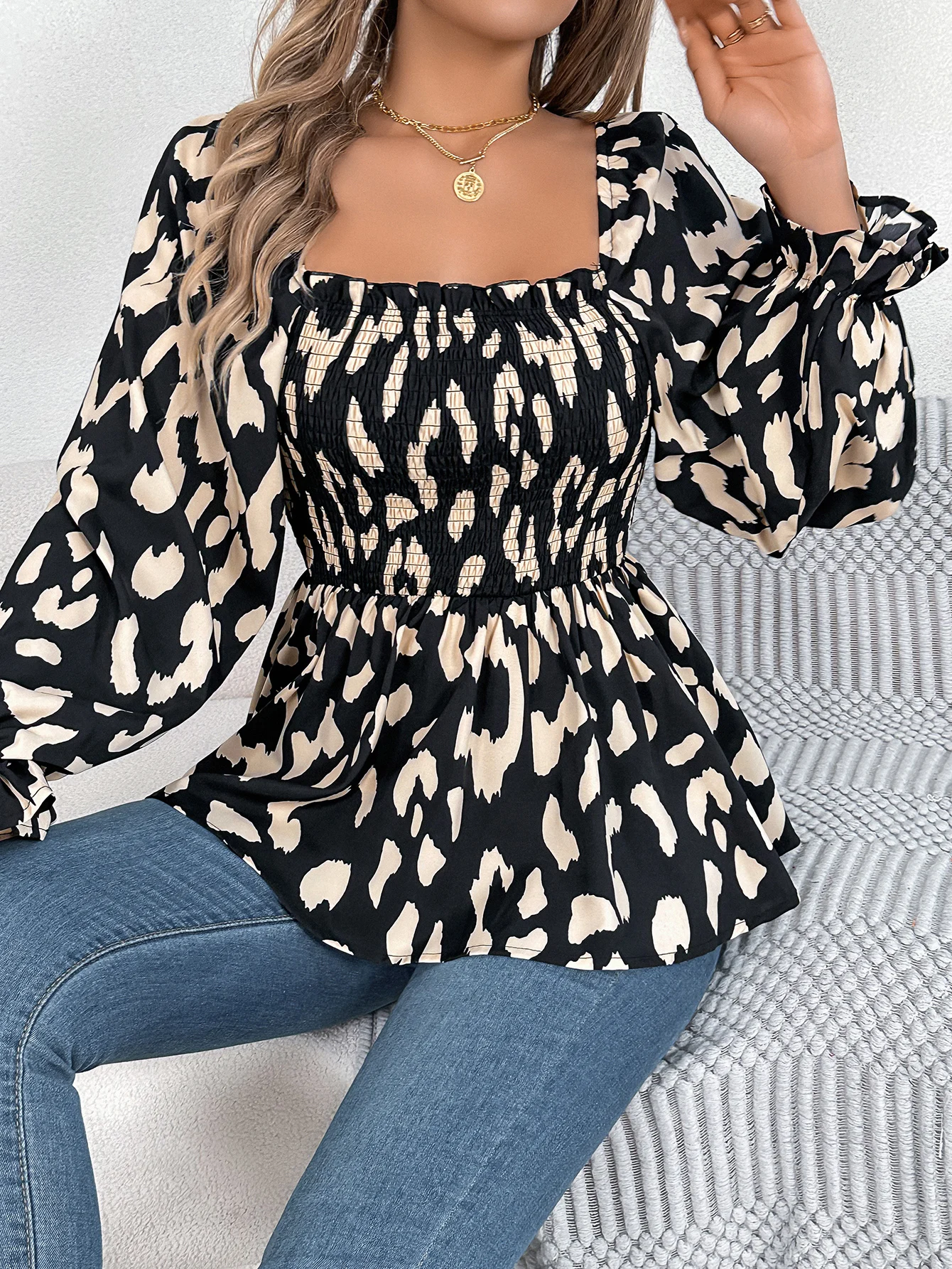 Spring and Summer Elegant Square Neck Top Contrasting Leopard Print Long Sleeved Tops for Women