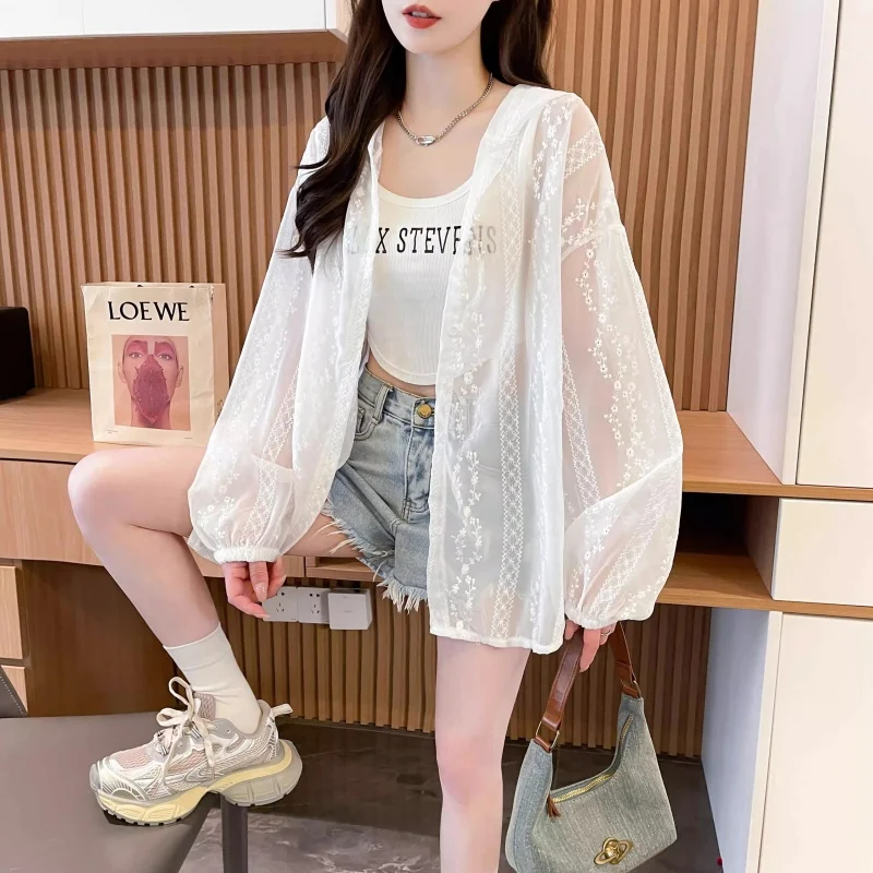 

2025 Summer New Large Loose Thin Breathable Embroidered Shirt Long Sleeve Hooded Sunscreen Cardigan Coat Trendy W279