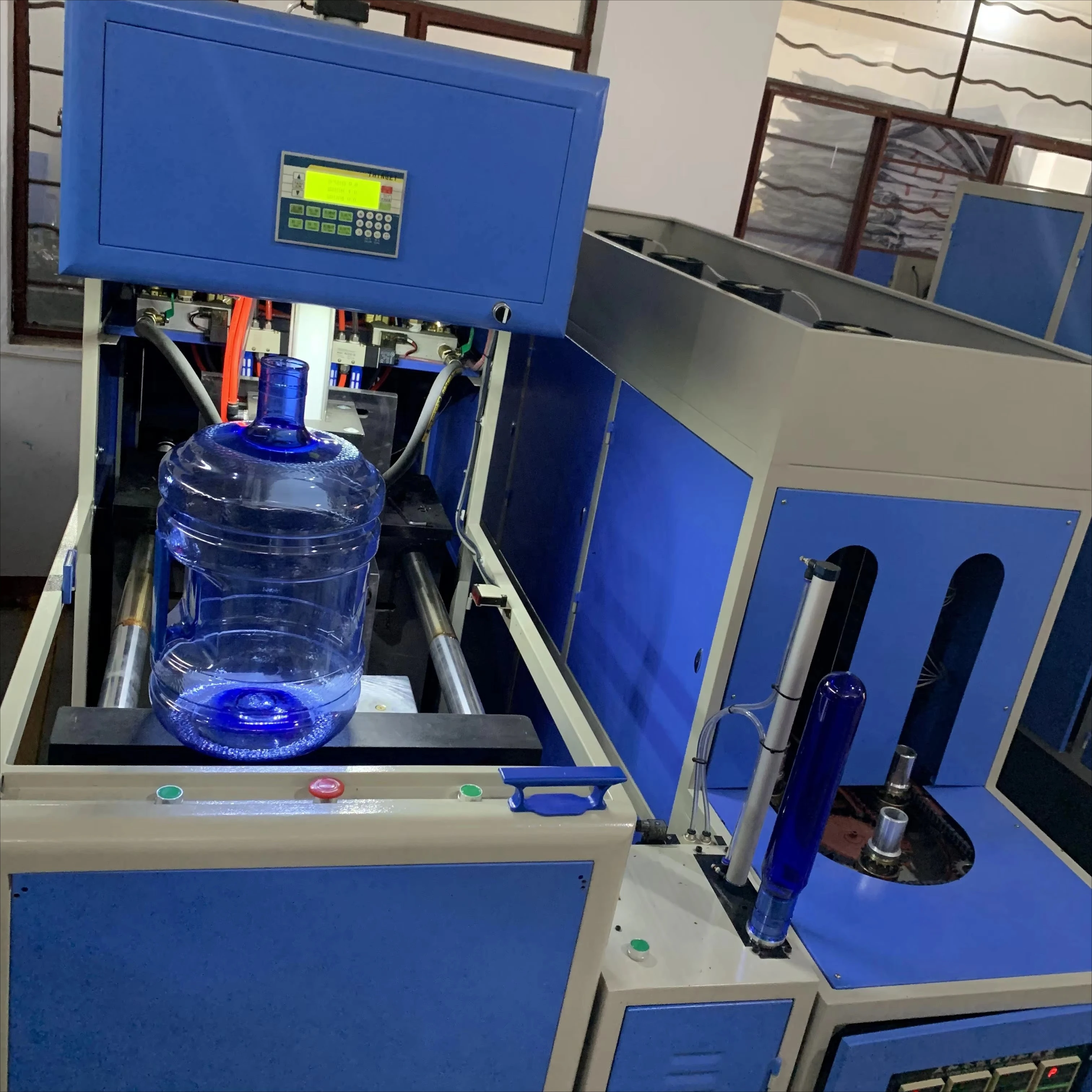 Semi-Automatic Bottle Blowing Machines 600ml 1.5ml Capacity 5tone with PE PET EVA PPR EPS Processing Core Components Incl