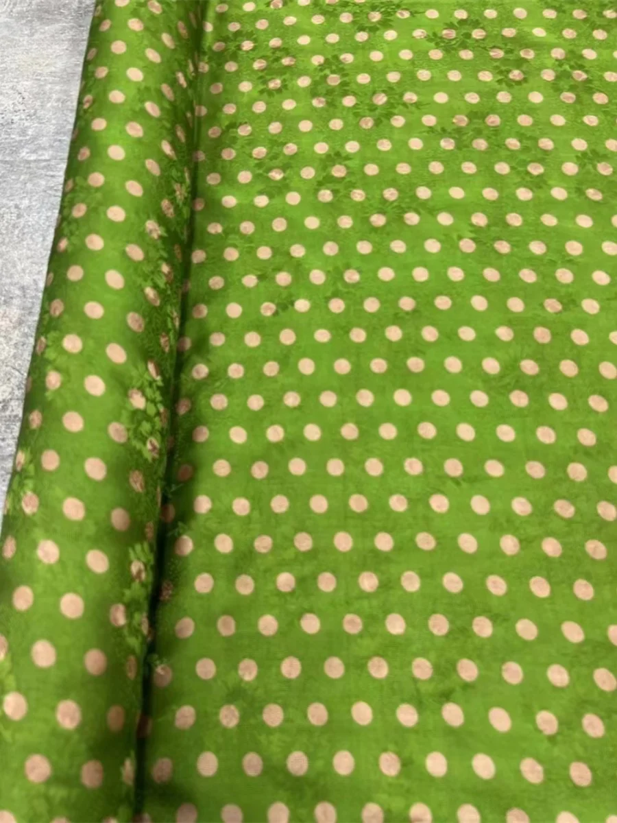 

High-End een Polka Dot Transparent Hole Silk Fabric for Blouse Spring Autumn Season Rural Sle Suitable for Clothing
