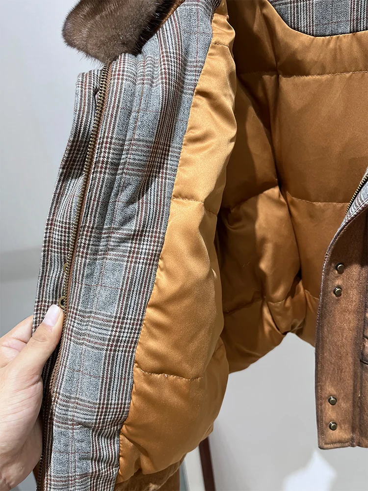 เสื้อแจ็คเก็ตขนห่านสำหรับผู้หญิง ฤดูใบไม้ร่วง-ฤดูหนาว ปี 2025  คอปกขนมิงค์แท้  แจ็คเก็ตยีนส์  เสื้อคลุมหรูหราสำหรับผู้หญิง