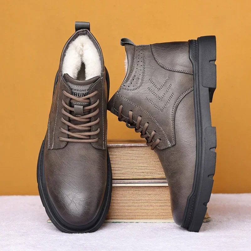 2024 nuevo diseñador Otoño Invierno botas de nieve para hombres moda Casual Hjgh Top zapatos de algodón cálidos botas de tobillo de cuero de plataforma masculina