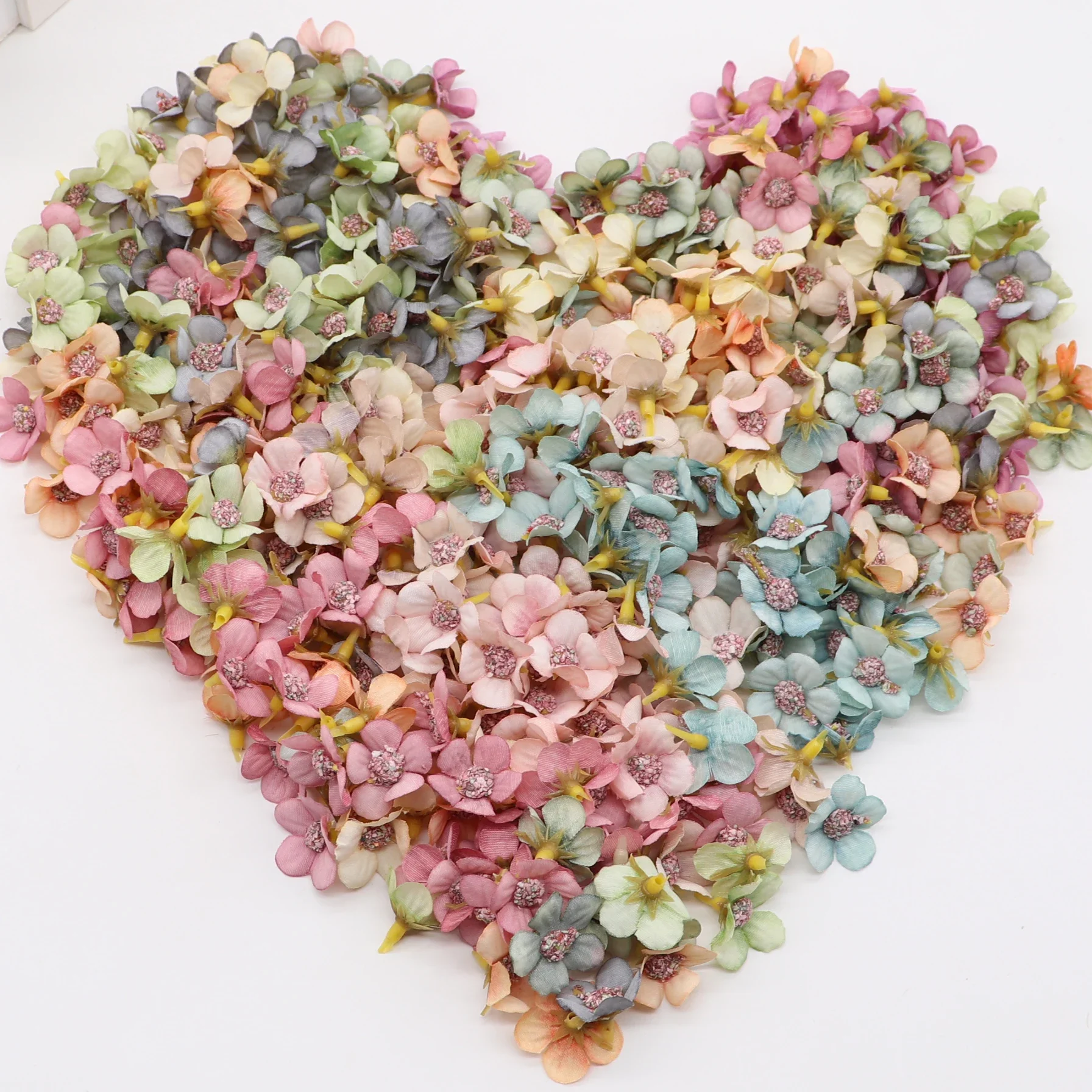 50Pcs 2cm Multicolor Daisy Flower Heads Mini Silk Artificial Flowers for Wreath Scrapbooking Home Wedding Decoration