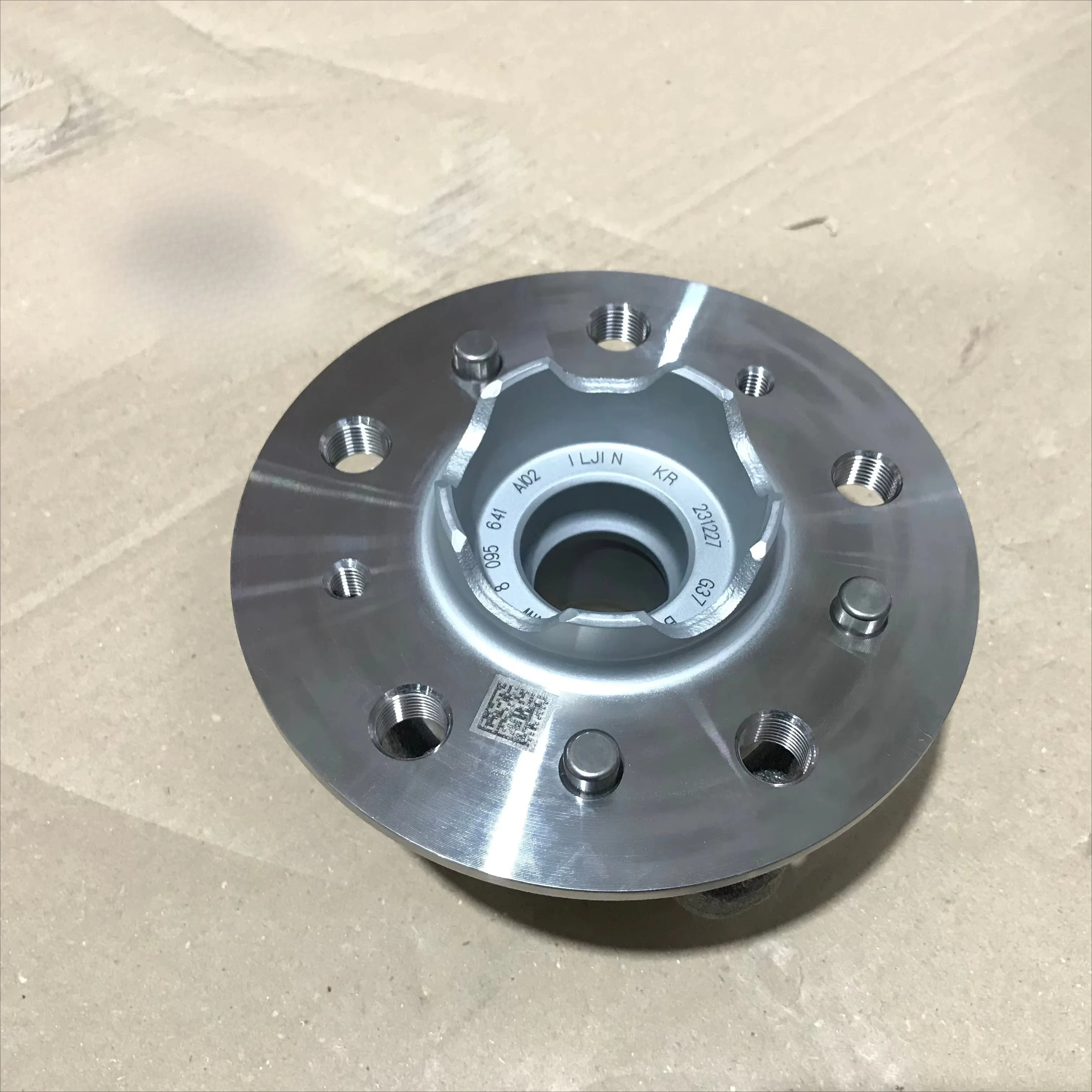 M3 M4 wheel hub bearings 31208095641, new condition, high-quality axle heads, auto parts and accessories