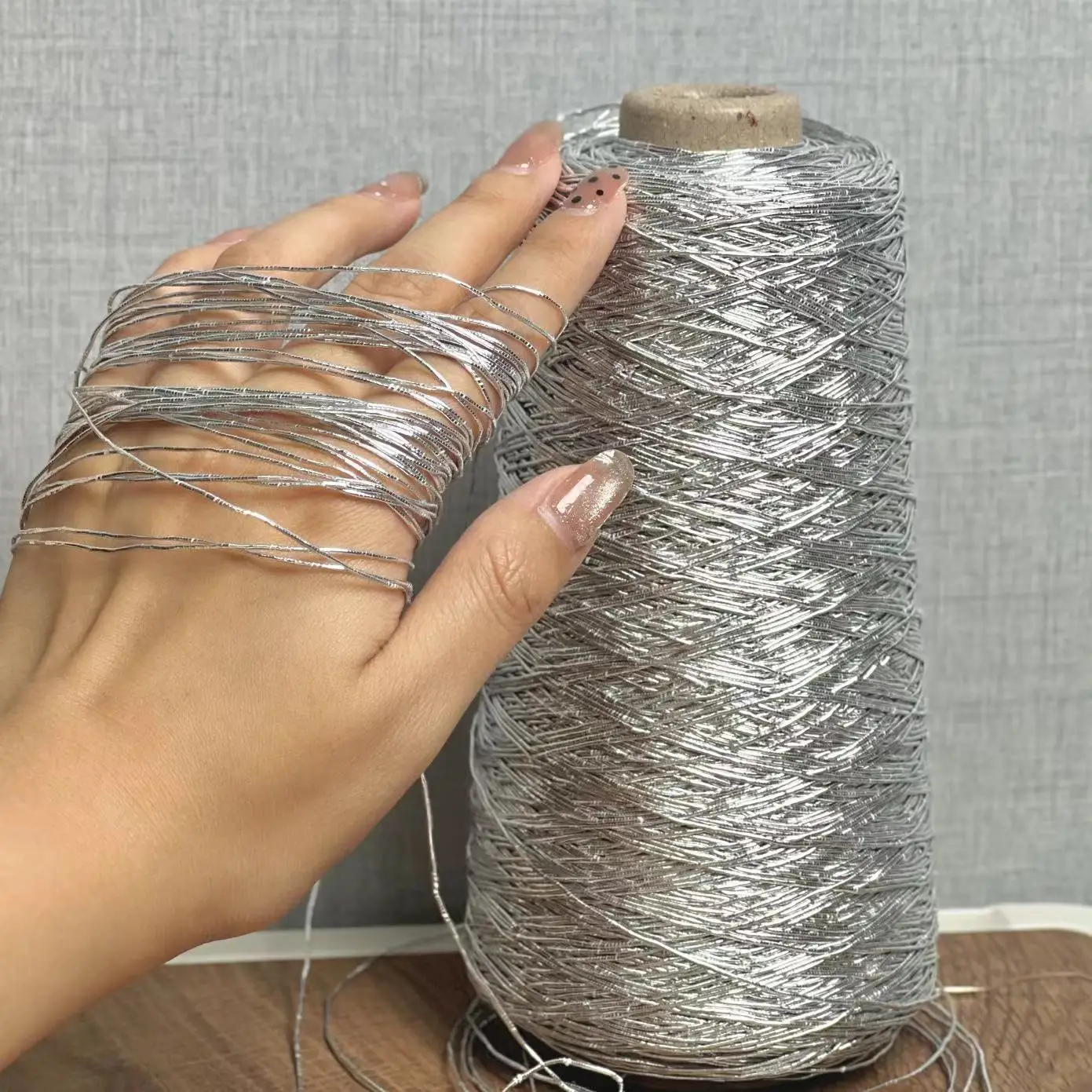 

200g Colorful Silver Core Yarn Skein Crochet Thread Glitter Hand-woven DIY Craft Bag Baby Doll Handmade Knitting Scarf