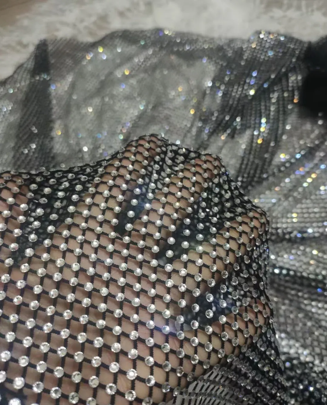 1Yard Glass crystal Strass Rhinestone Chain Fabric Sew On Diamond Glue-On Close Chains Glitter Trim Mesh Fabric sew on Garment