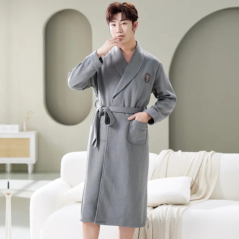 

Cotton Laminated Warm Long Bathrobe Men Dressing Gown Bridegroom Bath Robe 3 Layers Thin Quilted Male Robes Wedding Gowns M-3XL