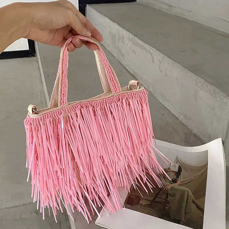 

Large capacity fringed bag New fashion shoulder bag Beach vacation tote bag