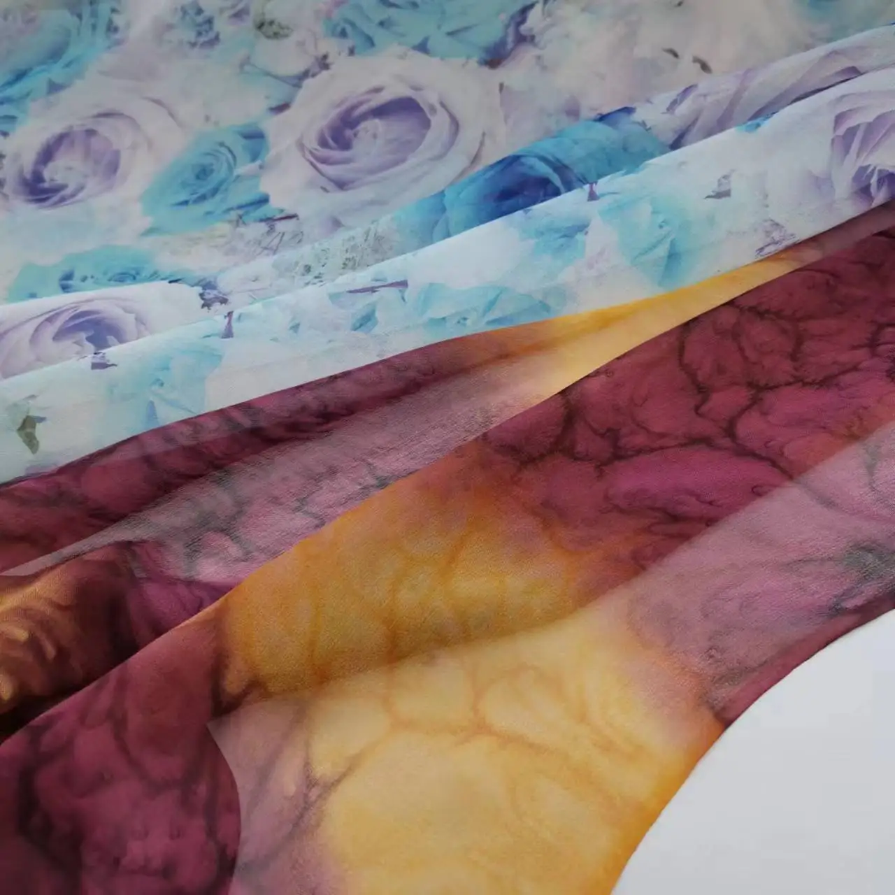 Tissu Floral Soie pur Georgette de mûrier 8mm, tissu Saree doux pour robe, écharpe, matériel de couture