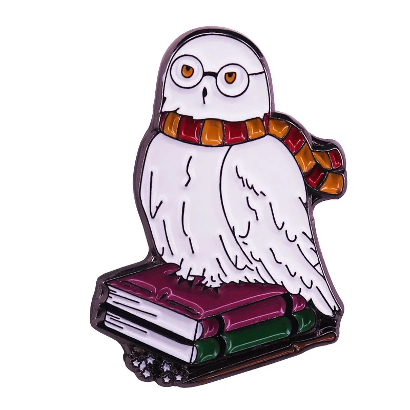 Broche de Hogwarts, lindo búho de dibujos animados, elfo, penimo dorado, Anime Hermiones, Pin esmaltado, accesorios de joyería, regalos para niños