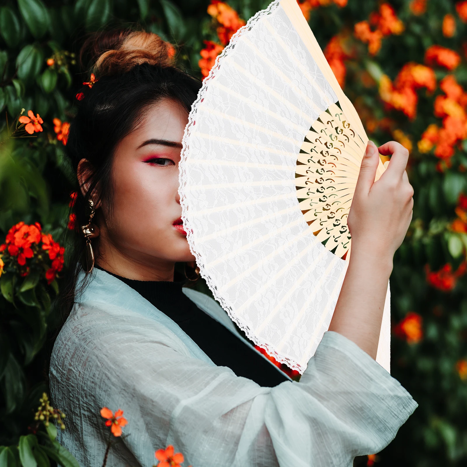 

Retro Folding Fan Style Lace and Wood Foldable Fan for Dance Performance Photo Props Traditional Chinese Decor Accessory