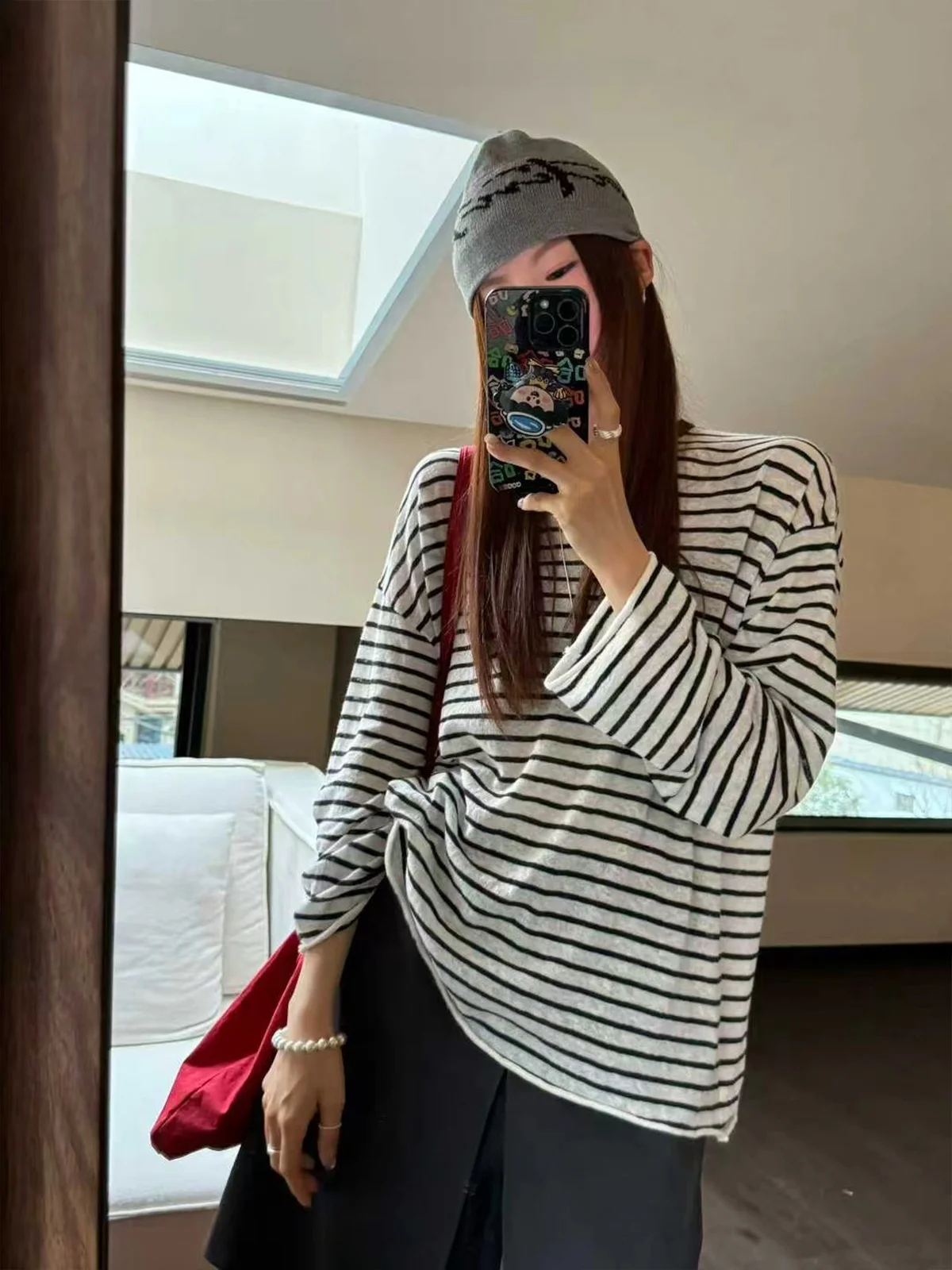 

Свободная полосатая футболка с длинным рукавом для женщин: весенне-осенний повседневный топ в корейском стиле для комфортного отдыха и непринужденного образа