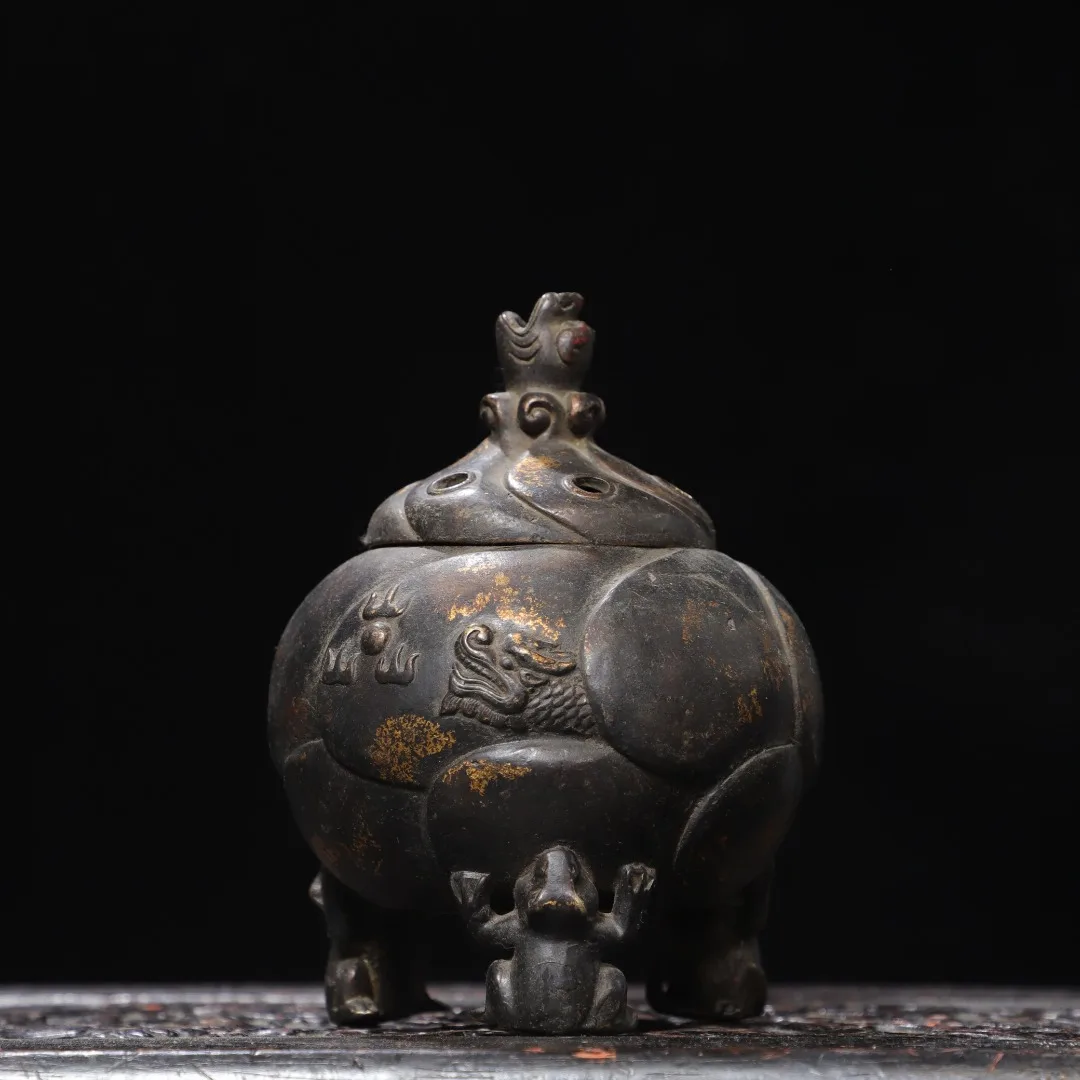 Old Bronze Gilded Cinnabar dragon pattern Lotus leaf texture Frog statue Three legged incense burner Wenfang screen